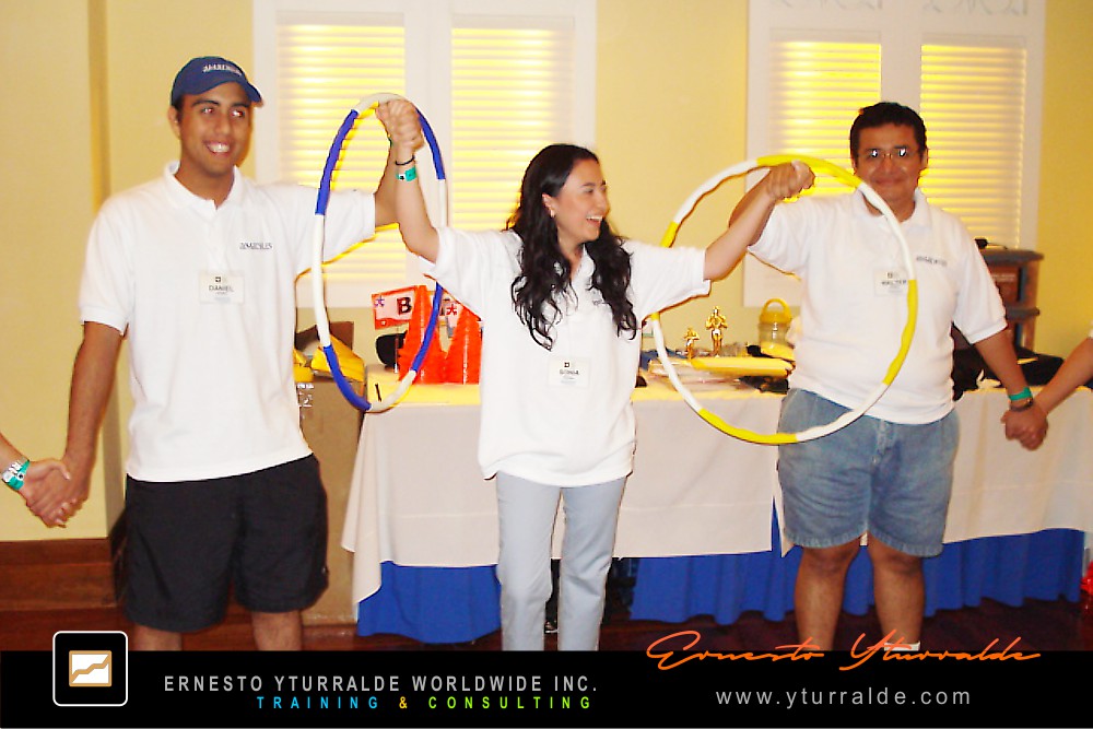Team Building Colombia | Dinámicas grupales empresariales en talleres vivenciales
